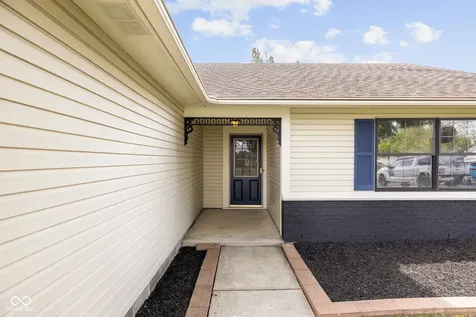 19 Lake Drive S Brownsburg IN 46112