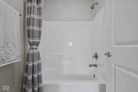 4999 Sweetwater Drive Noblesville IN 46062