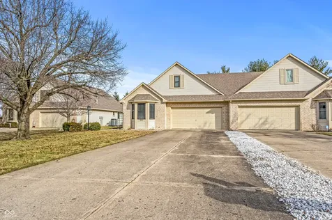353 Carriage Lane Franklin IN 46131