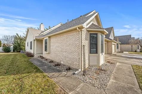 353 Carriage Lane Franklin IN 46131