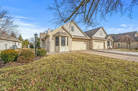 353 Carriage Lane Franklin IN 46131