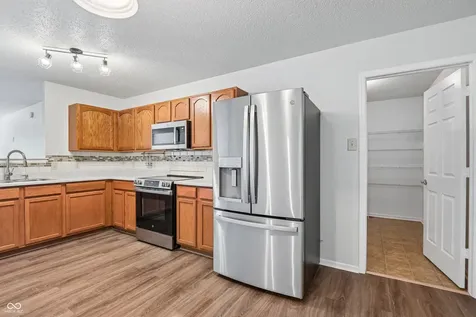 503 Bourneside Drive Greenfield IN 46140