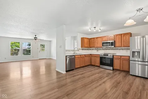 503 Bourneside Drive Greenfield IN 46140