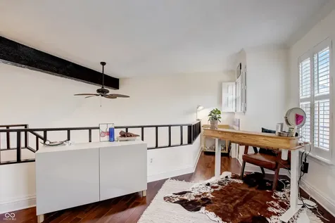 7648 Harbour Isle Indianapolis IN 46240