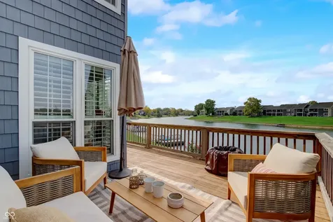 7648 Harbour Isle Indianapolis IN 46240