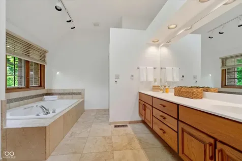 10712 Sand Key Circle Indianapolis IN 46256
