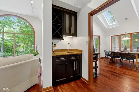 10712 Sand Key Circle Indianapolis IN 46256