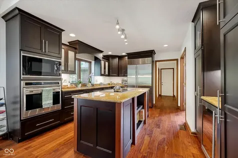 10712 Sand Key Circle Indianapolis IN 46256