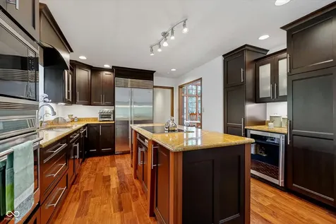 10712 Sand Key Circle Indianapolis IN 46256