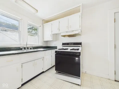 705 E 27th Street Anderson IN 46016