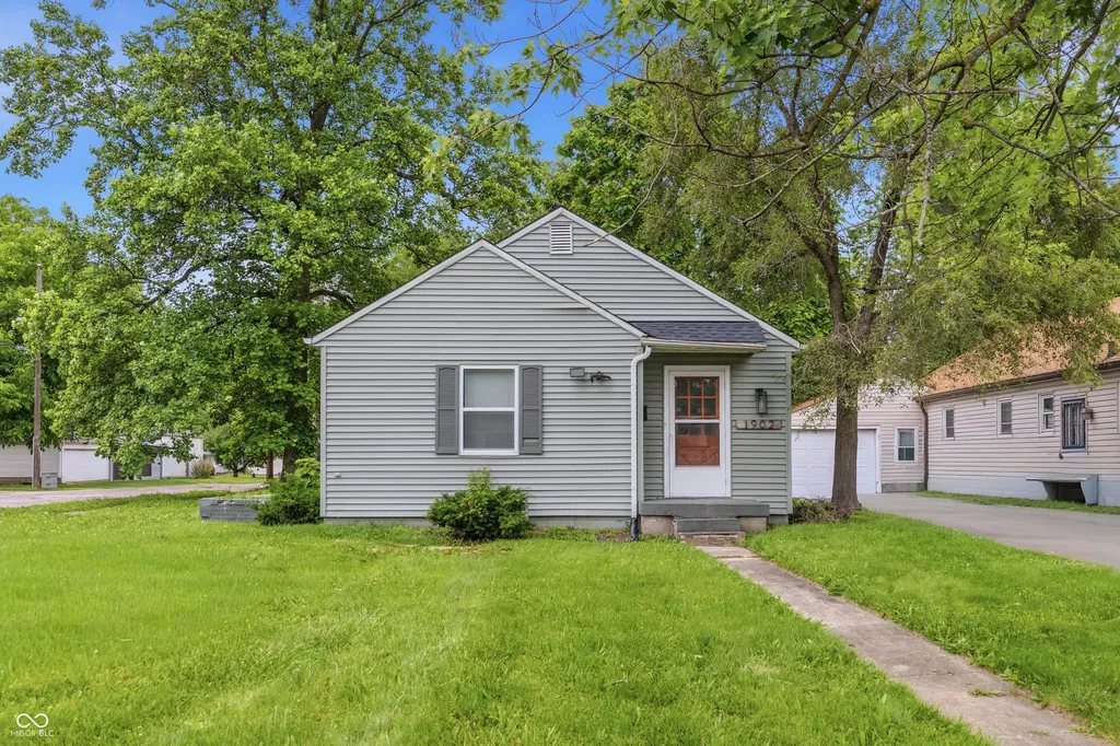 1902 N Bancroft Street Indianapolis IN 46218