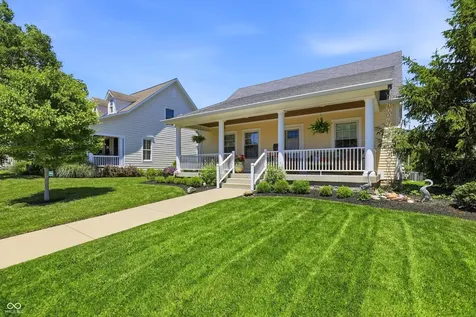 810 W Pine Street Zionsville IN 46077