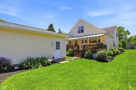 810 W Pine Street Zionsville IN 46077