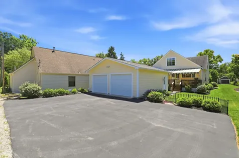 810 W Pine Street Zionsville IN 46077
