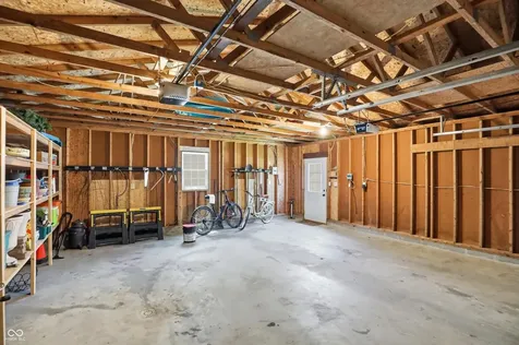 810 W Pine Street Zionsville IN 46077
