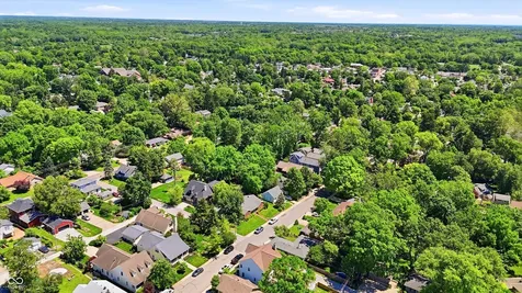 810 W Pine Street Zionsville IN 46077