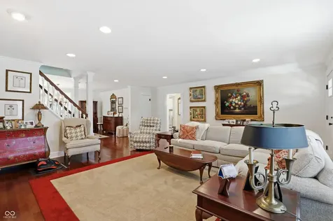 810 W Pine Street Zionsville IN 46077