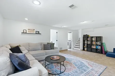 7639 Indian Lake Road Indianapolis IN 46236