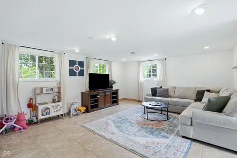 7639 Indian Lake Road Indianapolis IN 46236