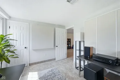 7639 Indian Lake Road Indianapolis IN 46236