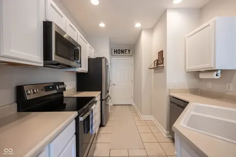 1112 Shadow Ridge Road Indianapolis IN 46280