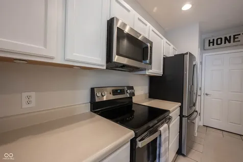 1112 Shadow Ridge Road Indianapolis IN 46280