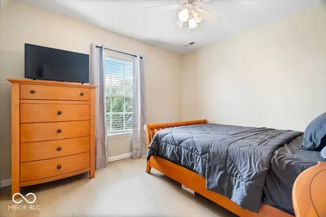 8702 N Autumnview Drive Mccordsville IN 46055