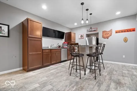 8702 N Autumnview Drive Mccordsville IN 46055