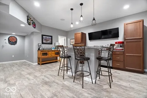 8702 N Autumnview Drive Mccordsville IN 46055