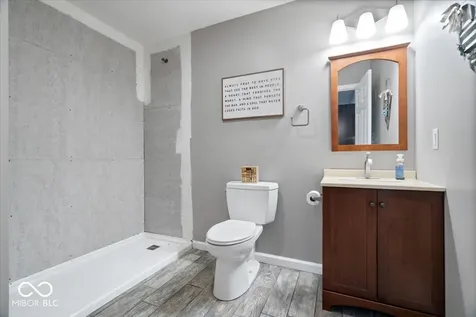 8702 N Autumnview Drive Mccordsville IN 46055