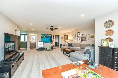 927 Tuxedo Drive Westfield IN 46074