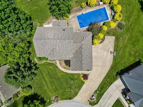 3572 The Courts Greenwood IN 46143