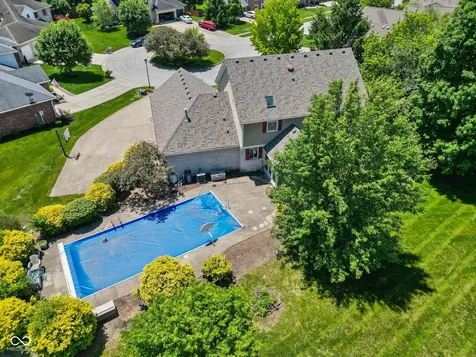 3572 The Courts Greenwood IN 46143