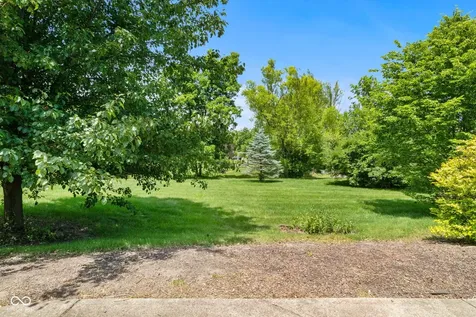 3572 The Courts Greenwood IN 46143