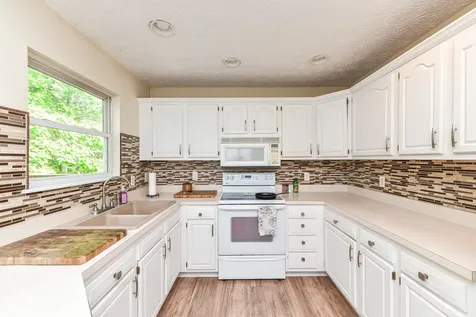 4257 W Summerhaven Drive New Palestine IN 46163