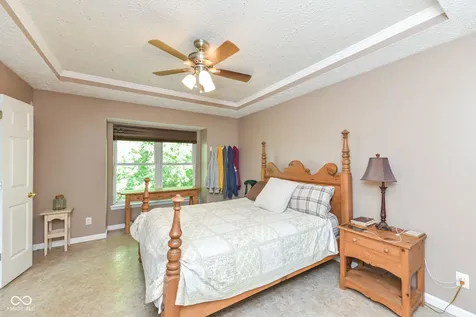 4257 W Summerhaven Drive New Palestine IN 46163