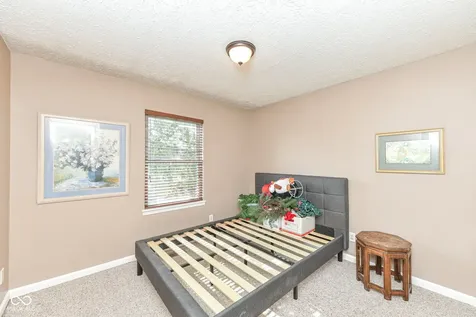 4257 W Summerhaven Drive New Palestine IN 46163