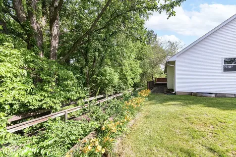 4257 W Summerhaven Drive New Palestine IN 46163