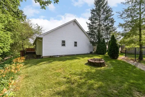 4257 W Summerhaven Drive New Palestine IN 46163