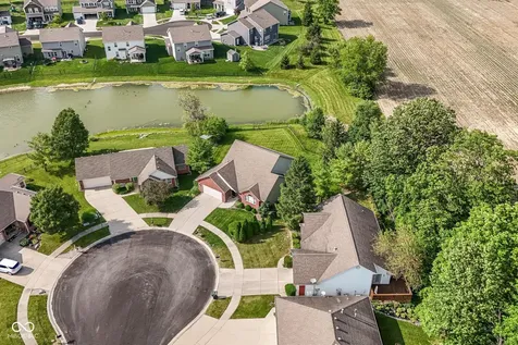 4257 W Summerhaven Drive New Palestine IN 46163