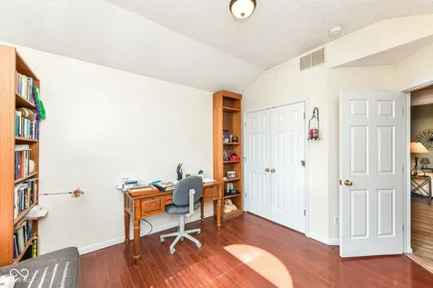 4257 W Summerhaven Drive New Palestine IN 46163