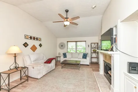 4257 W Summerhaven Drive New Palestine IN 46163