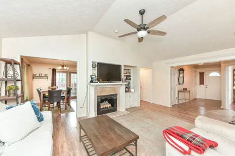 4257 W Summerhaven Drive New Palestine IN 46163