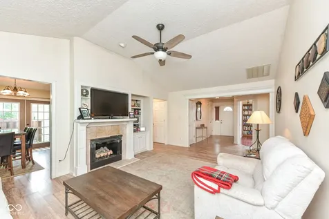 4257 W Summerhaven Drive New Palestine IN 46163