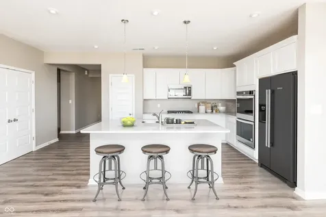 8729 Leatherwood Court Indianapolis IN 46259