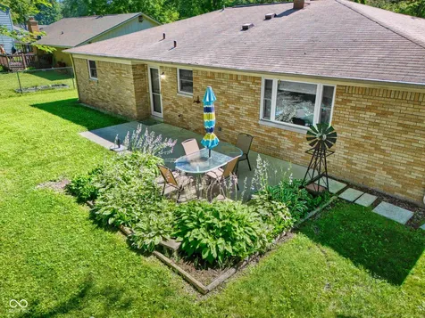 8230 Shadow Circle Indianapolis IN 46260