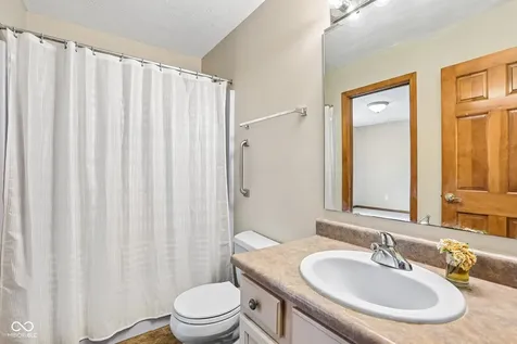 1781 Stonewall Circle Greenfield IN 46140