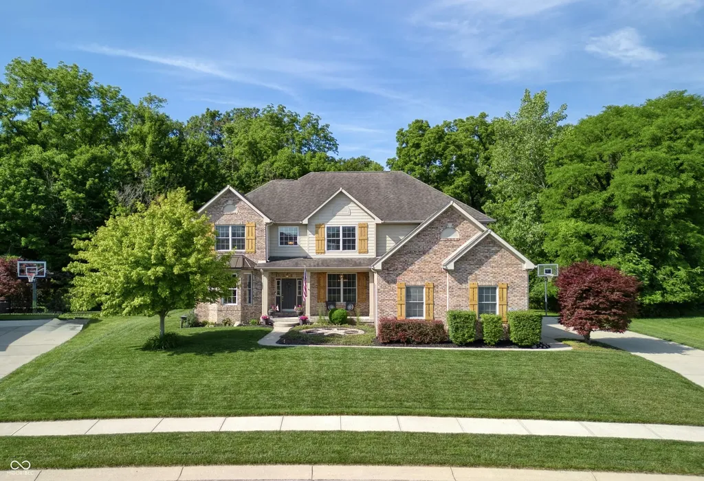 6867 W Thornebush Drive Mccordsville IN 46055