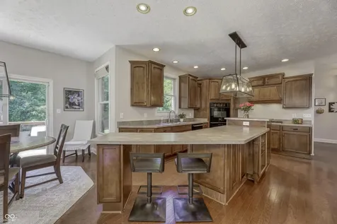6867 W Thornebush Drive Mccordsville IN 46055