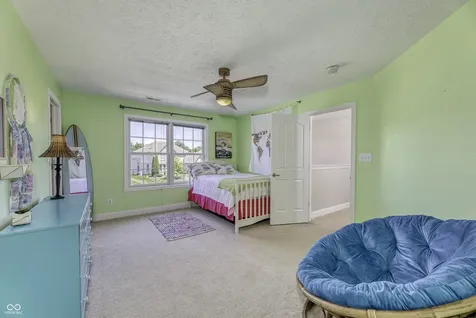 6867 W Thornebush Drive Mccordsville IN 46055